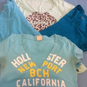 💖MAKE ME AN OFFER💖 Lot of four tee shirts